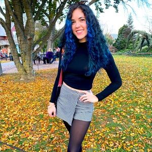 Meet your Posher, Cortney